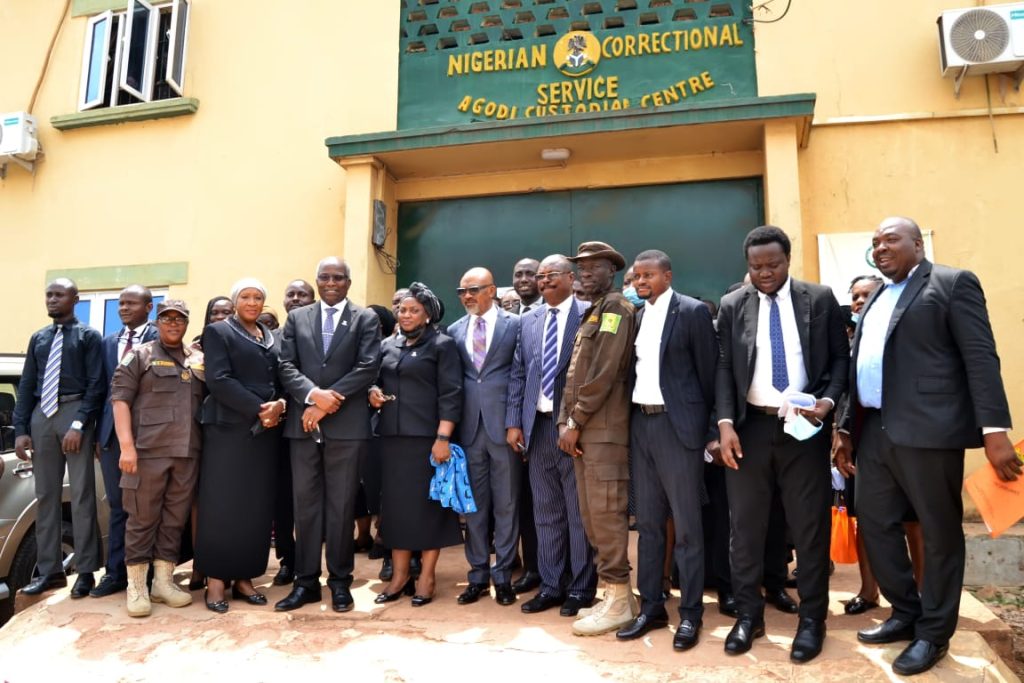 174 INMATES FREED IN OYO STATE AS CHIEF JUDGE LEADS TWO-DAY PRISON DECONGESTION EXERCISE BY THE CHIEF JUDGE OF OYO STATE, TUESDAY, JUNE 24 AND WEDNESDAY JUNE 25, 2025.